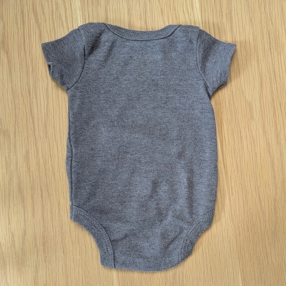 Disney Baby (0 to 3 months) Unisex Onesie Mickey Mouse and Pluto - Picture 4 of 12